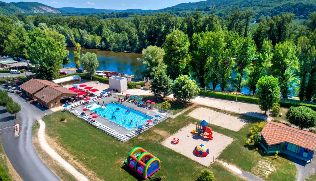 camping piscine proche dordogne